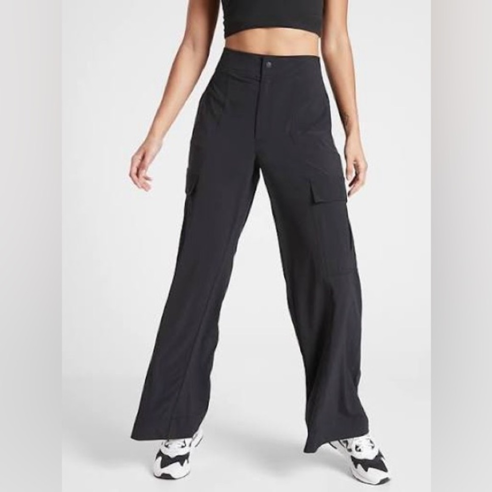 NWT Athleta Chelsea Utility Wide Leg Women's Black Cargo Pants